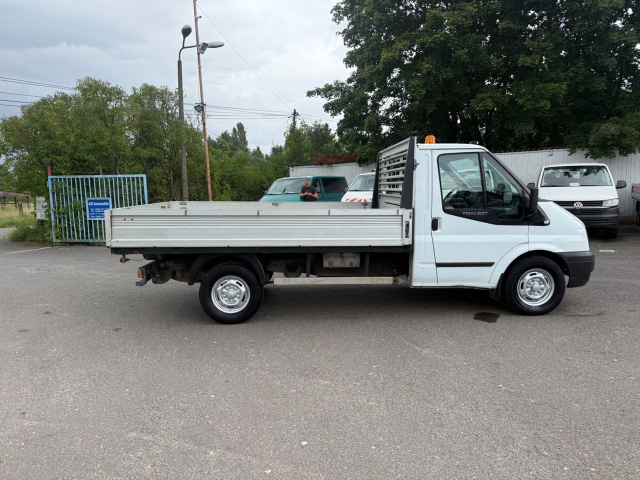 Ford Transit Pritsche FT 350 M Einzelkabine 110 KM - Малотоннажный бортовой грузовик: фото 3 Ford Transit Pritsche FT 350 M Einzelkabine 110 KM - Малотоннажный бортовой грузовик: фото 3