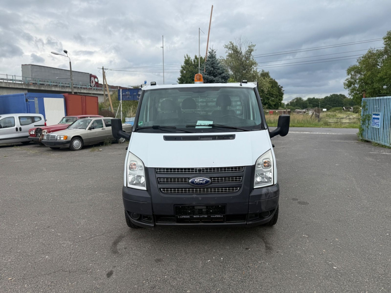 Ford Transit Pritsche FT 350 M Einzelkabine 110 KM - Малотоннажный бортовой грузовик: фото 1 Ford Transit Pritsche FT 350 M Einzelkabine 110 KM - Малотоннажный бортовой грузовик: фото 1