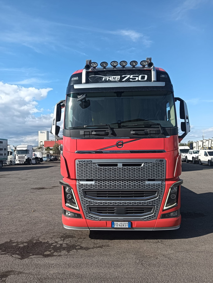 VOLVO FH16 750 - Грузовик бортовой/ Платформа: фото 3 VOLVO FH16 750 - Грузовик бортовой/ Платформа: фото 3