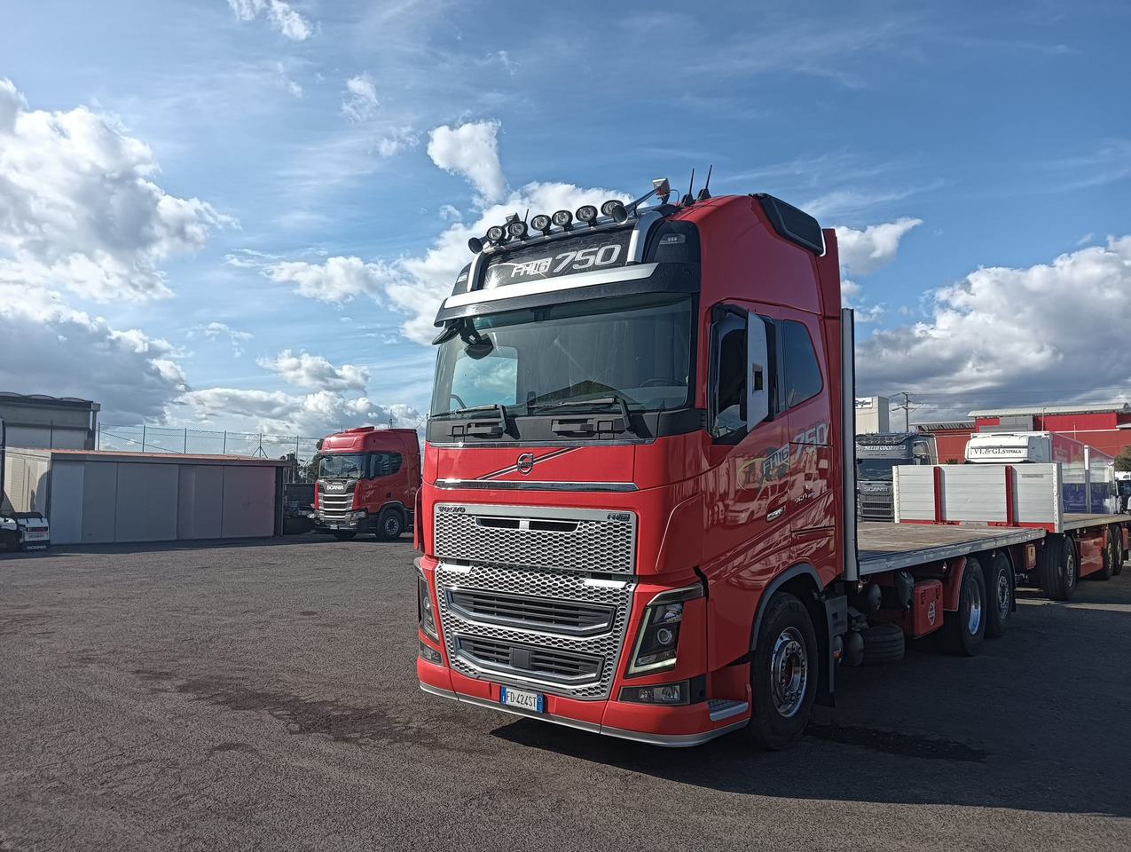 VOLVO FH16 750 - Грузовик бортовой/ Платформа: фото 2 VOLVO FH16 750 - Грузовик бортовой/ Платформа: фото 2