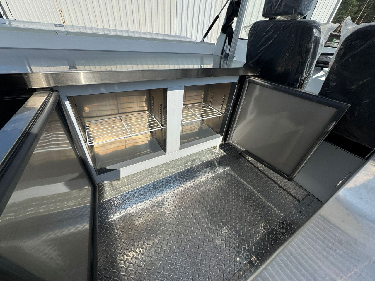 Торговый грузовик Event Mobil Catering Foodtruck: фото 21 Торговый грузовик Event Mobil Catering Foodtruck: фото 21