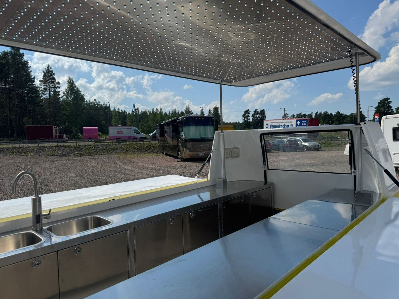 Торговый грузовик Event Mobil Catering Foodtruck: фото 11 Торговый грузовик Event Mobil Catering Foodtruck: фото 11