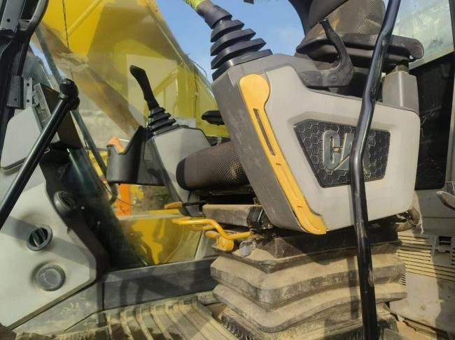 CAT 320GC - Гусеничный экскаватор: фото 2 CAT 320GC - Гусеничный экскаватор: фото 2