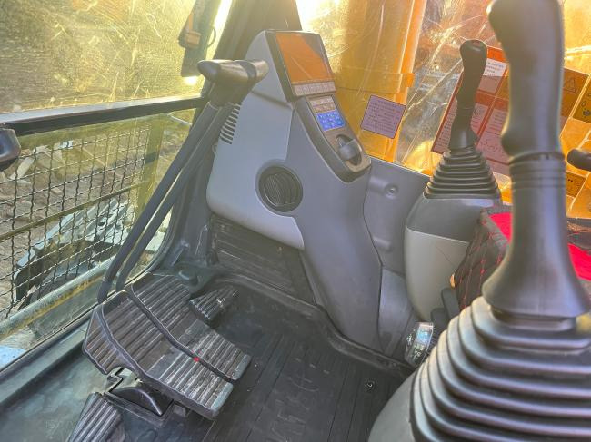 Komatsu PC450 - Гусеничный экскаватор: фото 5 Komatsu PC450 - Гусеничный экскаватор: фото 5