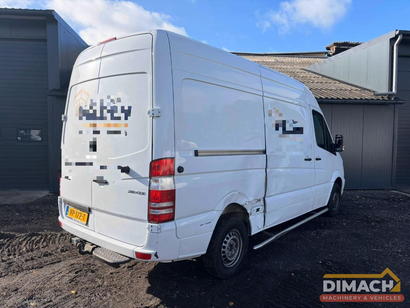 Mercedes-Benz Sprinter  Sprinter 216 L2H2 trekhaak , accident - unfall - rechterkant flink plaatschade, technisch perfect - Легковой фургон: фото 2 Mercedes-Benz Sprinter  Sprinter 216 L2H2 trekhaak , accident - unfall - rechterkant flink plaatschade, technisch perfect - Легковой фургон: фото 2