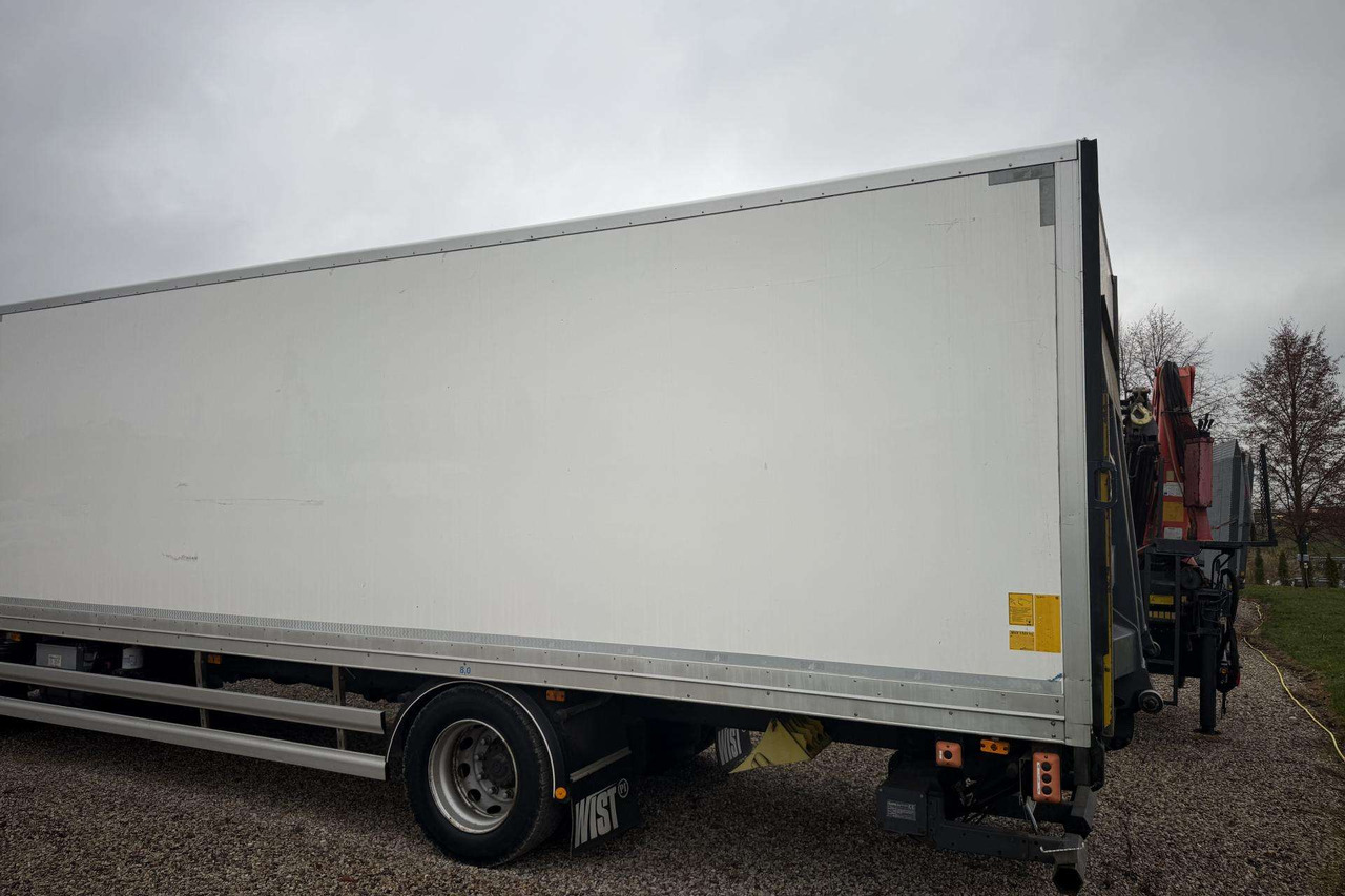 Volvo Kėbulas - Грузовик с закрытым кузовом: фото 2 Volvo Kėbulas - Грузовик с закрытым кузовом: фото 2