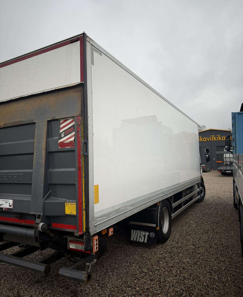 Volvo Kėbulas - Грузовик с закрытым кузовом: фото 3 Volvo Kėbulas - Грузовик с закрытым кузовом: фото 3