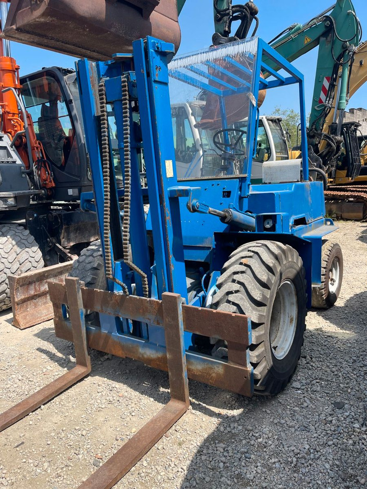 FORD MOTOR - Внедорожный погрузчик: фото 2 FORD MOTOR - Внедорожный погрузчик: фото 2