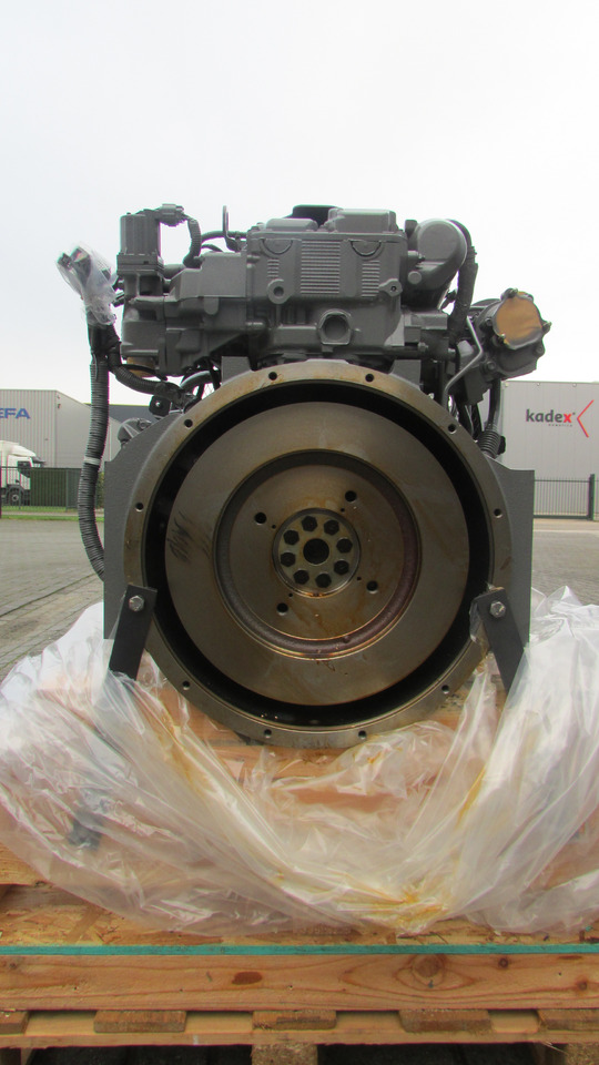 Isuzu 4JJ1XYSA-01 - Двигатель для Экскаваторов: фото 2 Isuzu 4JJ1XYSA-01 - Двигатель для Экскаваторов: фото 2