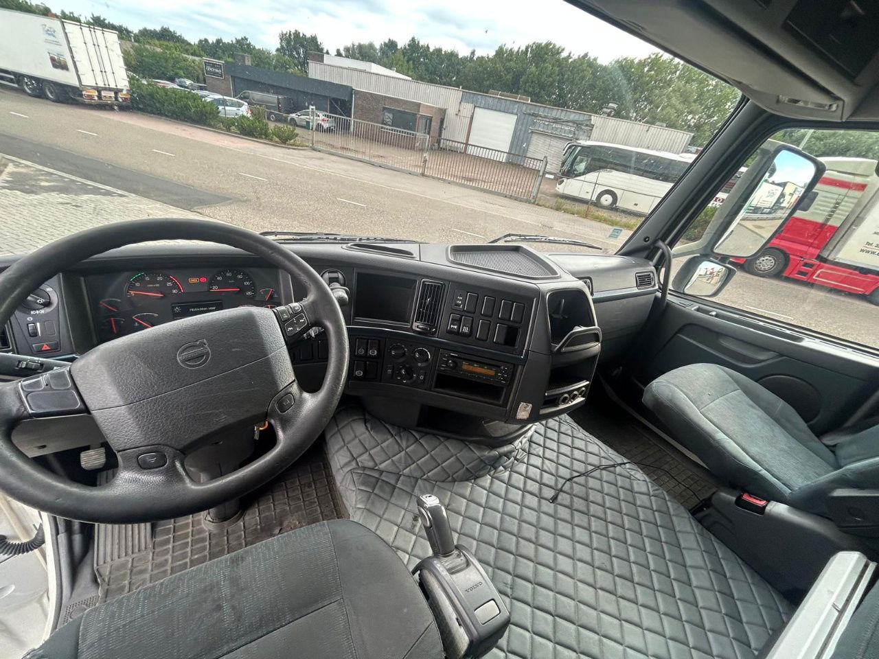 Volvo Fmfh E5 / bj. 2011 / Automaat - Тягач: фото 1 Volvo Fmfh E5 / bj. 2011 / Automaat - Тягач: фото 1