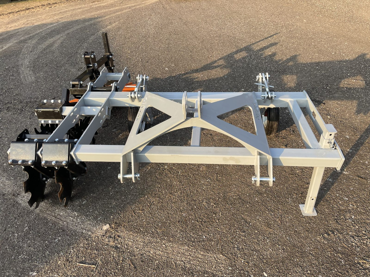 Berrypark Roll- und Fingerhacke / Orchard Weeder / Sarcleuse arboricole / Pielnik sadowniczy - Культиватор: фото 3 Berrypark Roll- und Fingerhacke / Orchard Weeder / Sarcleuse arboricole / Pielnik sadowniczy - Культиватор: фото 3