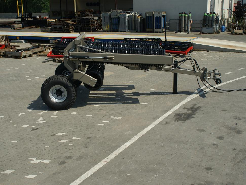 Rolex Ackerwalze / Sowing roller / Rouleau Cambridge / Attrezzi per rullatura / Rodillo / Посевной каток / Wał posiewny 6,3 m - Полевой каток: фото 4 Rolex Ackerwalze / Sowing roller / Rouleau Cambridge / Attrezzi per rullatura / Rodillo / Посевной каток / Wał posiewny 6,3 m - Полевой каток: фото 4