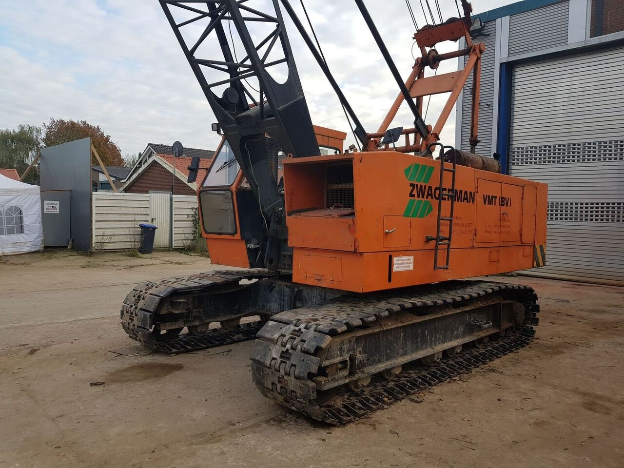 Hitachi KH 100 - Гусеничный кран: фото 1 Hitachi KH 100 - Гусеничный кран: фото 1