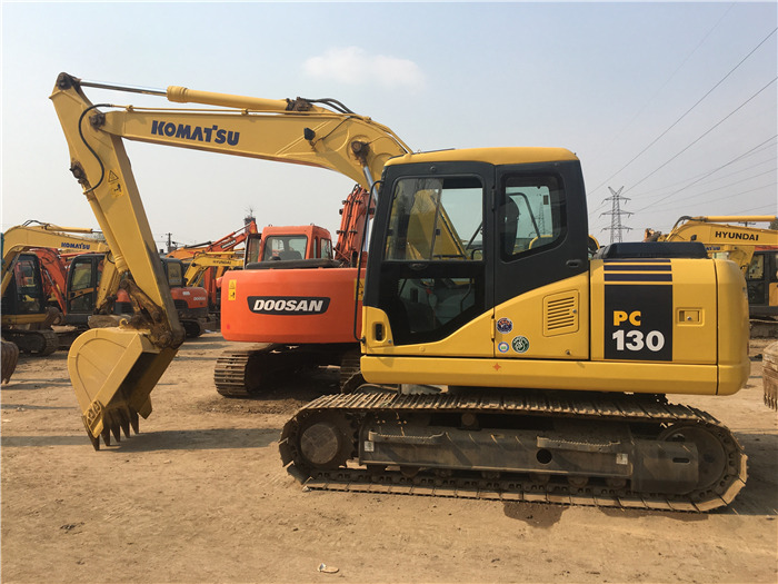 KOMATSU PC130-7 - Гусеничный экскаватор: фото 3 KOMATSU PC130-7 - Гусеничный экскаватор: фото 3