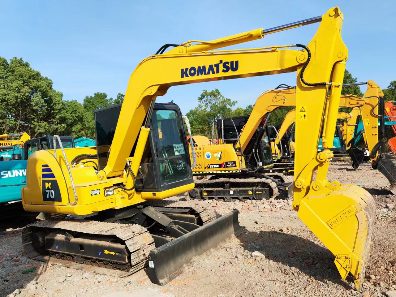 KOMATSU PC70-8 - Гусеничный экскаватор: фото 1 KOMATSU PC70-8 - Гусеничный экскаватор: фото 1