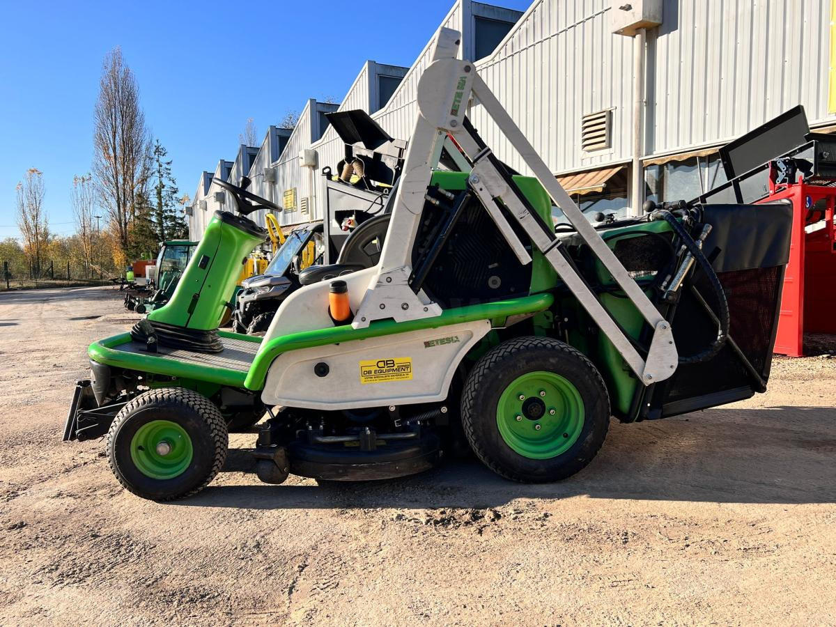 ETESIA HYDRO 124D Tondeuse autoportée 124cm - Газонокосилка: фото 2 ETESIA HYDRO 124D Tondeuse autoportée 124cm - Газонокосилка: фото 2