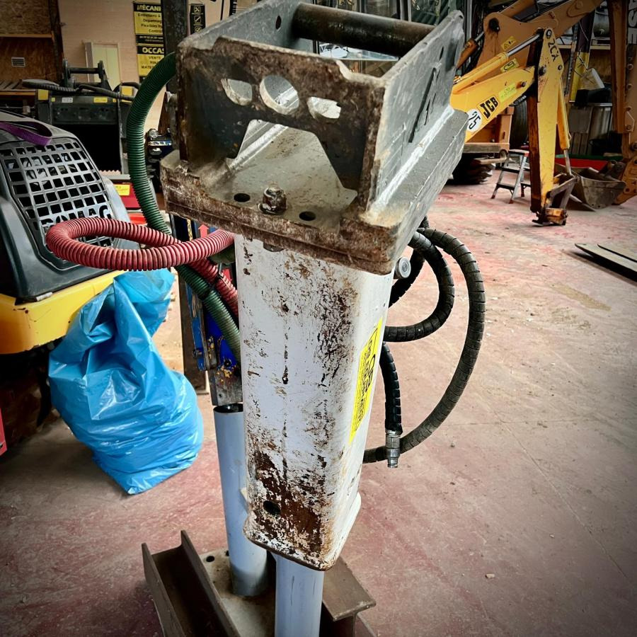 Marteau brise roche hydraulique BRH pour pelle 2 a 4T - Гидромолот: фото 3 Marteau brise roche hydraulique BRH pour pelle 2 a 4T - Гидромолот: фото 3