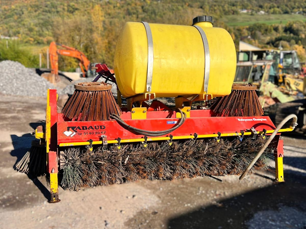 RABAUD CHAMPION BALAYEUSE ALIGNEUSE AVEC BALAIS LATERAL - Щетка: фото 2 RABAUD CHAMPION BALAYEUSE ALIGNEUSE AVEC BALAIS LATERAL - Щетка: фото 2