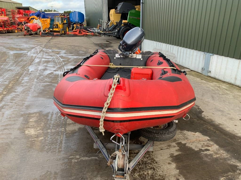 Zodiac Futura MK11 Boat - Другая техника: фото 5 Zodiac Futura MK11 Boat - Другая техника: фото 5