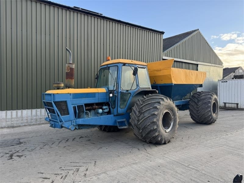Ford Ford 8210 Self Propelled Gravel Cart - Трактор: фото 1 Ford Ford 8210 Self Propelled Gravel Cart - Трактор: фото 1