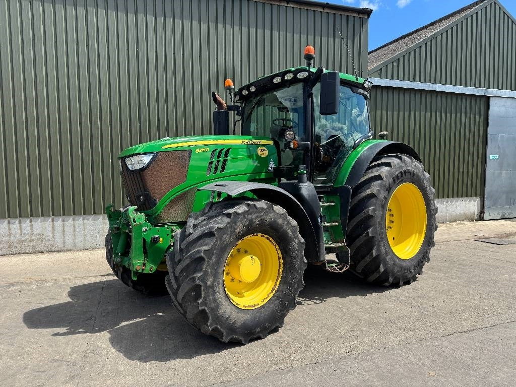 John Deere 6215 R AutoPower - Трактор: фото 1 John Deere 6215 R AutoPower - Трактор: фото 1