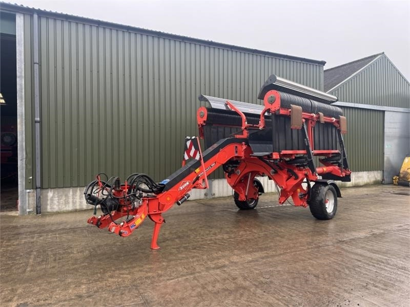 Kuhn Merge Maxx 950 Merger - Сеноворошилка: фото 1 Kuhn Merge Maxx 950 Merger - Сеноворошилка: фото 1