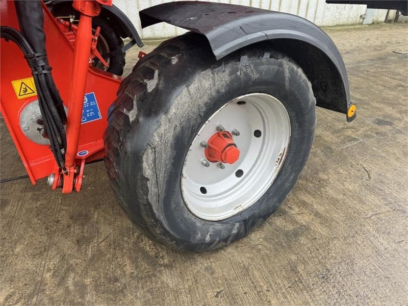 Kuhn Merge Maxx 950 Merger - Сеноворошилка: фото 5 Kuhn Merge Maxx 950 Merger - Сеноворошилка: фото 5