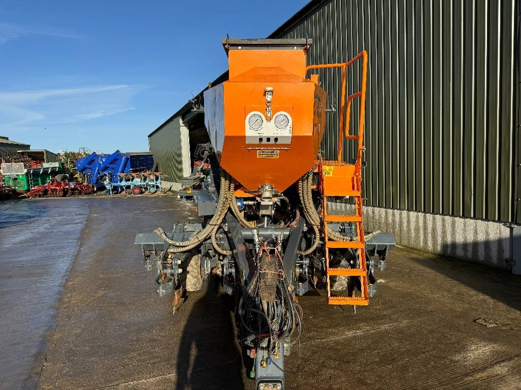 Mzuri Pro-Till 3T **Grain and Fert** - Сеялка: фото 5 Mzuri Pro-Till 3T **Grain and Fert** - Сеялка: фото 5