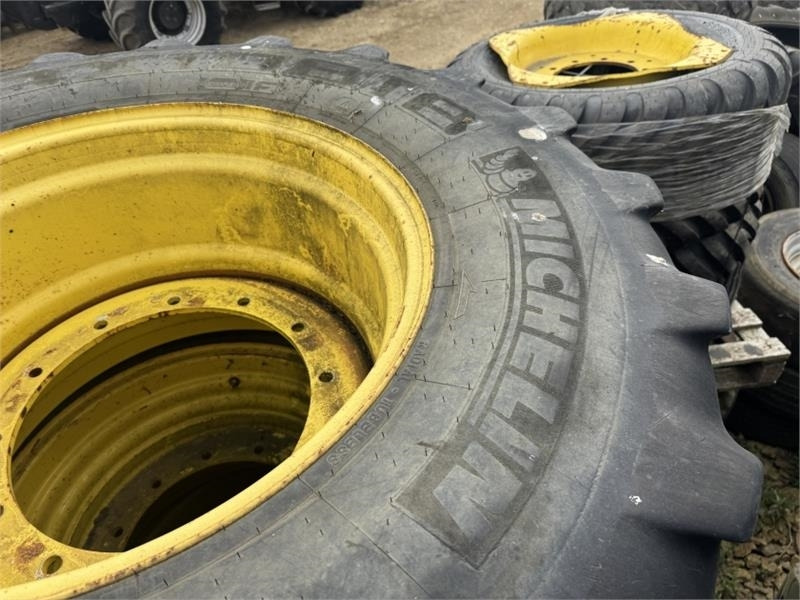 John Deere 8000 R Series 600 and 710 Wheels and Tyre's - Сельскохозяйственная техника: фото 5 John Deere 8000 R Series 600 and 710 Wheels and Tyre's - Сельскохозяйственная техника: фото 5