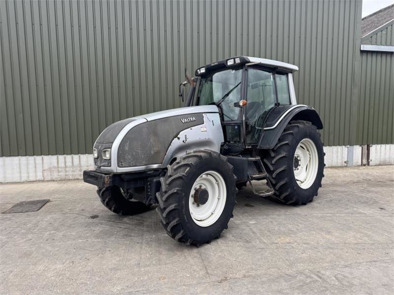 Valtra T 121 - Трактор: фото 1 Valtra T 121 - Трактор: фото 1