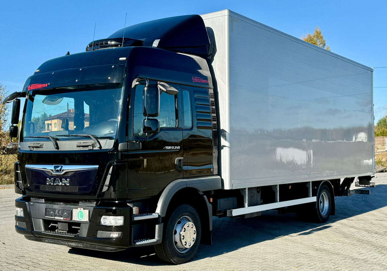 MAN TGM 12.290 / TGL / KONTENER / WINDA / 18 EUROPALET / SYPIALKA / - Грузовик с закрытым кузовом: фото 2 MAN TGM 12.290 / TGL / KONTENER / WINDA / 18 EUROPALET / SYPIALKA / - Грузовик с закрытым кузовом: фото 2
