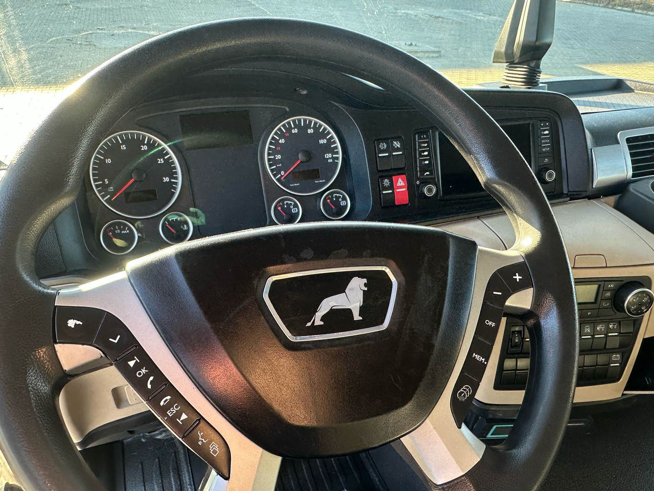 Рефрижератор MAN TGM 18.290 / CHŁODNIA / WINDA / 18 EUROPALET / NISKI PRZEBIEG / AUTOMAT/ DRUKARKA / SYPIALKA / 2018 ROK / THERMO KING 1200: фото 16 Рефрижератор MAN TGM 18.290 / CHŁODNIA / WINDA / 18 EUROPALET / NISKI PRZEBIEG / AUTOMAT/ DRUKARKA / SYPIALKA / 2018 ROK / THERMO KING 1200: фото 16