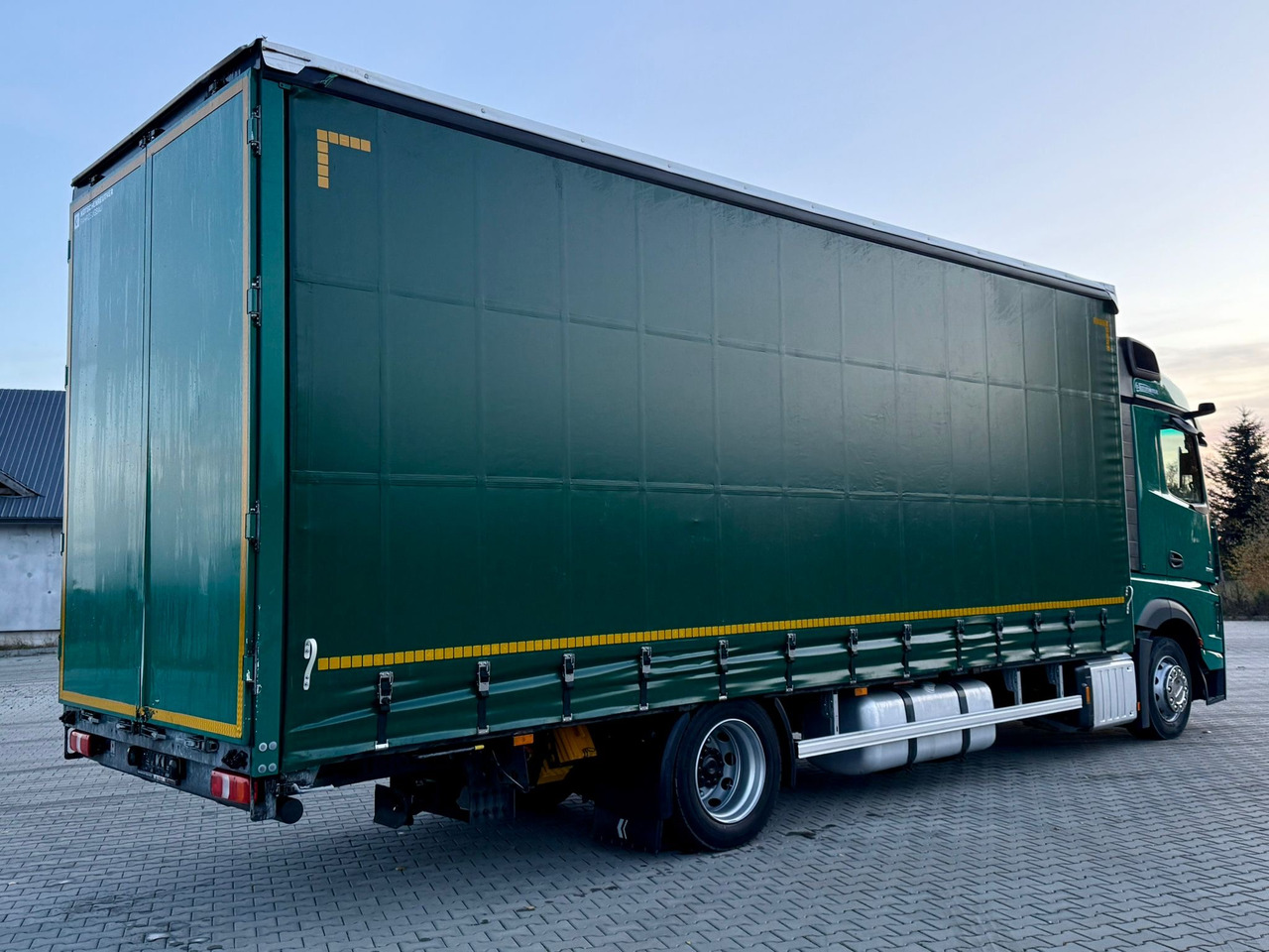 MERCEDES-BENZ ACTROS 1845 / FIRANKA / 19 EUROPALET / DUŻA KABINA / AUTOMAT / 2021 - Тентованный грузовик: фото 4 MERCEDES-BENZ ACTROS 1845 / FIRANKA / 19 EUROPALET / DUŻA KABINA / AUTOMAT / 2021 - Тентованный грузовик: фото 4