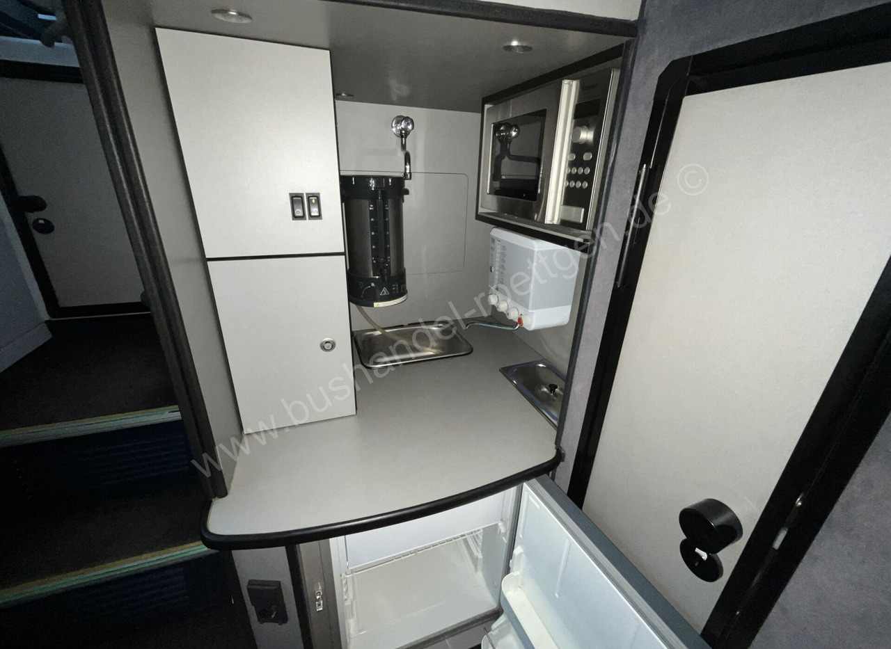 Двухэтажный автобус Neoplan Skyliner L P06: фото 26 Двухэтажный автобус Neoplan Skyliner L P06: фото 26