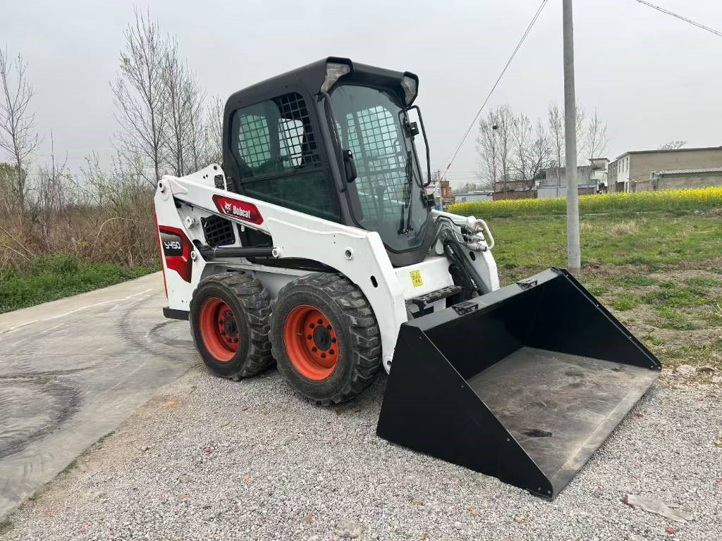 Bobcat S 450 - Мини-погрузчик с бортовым поворотом: фото 5 Bobcat S 450 - Мини-погрузчик с бортовым поворотом: фото 5