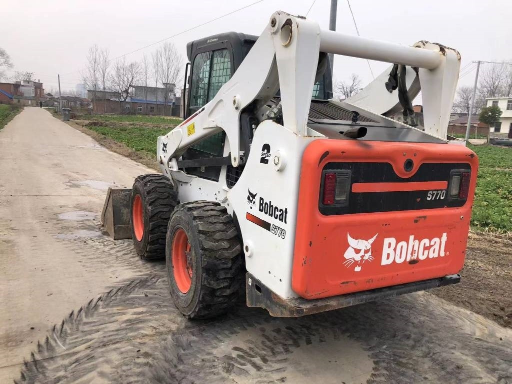 Bobcat T 770 - Мини-погрузчик с бортовым поворотом: фото 4 Bobcat T 770 - Мини-погрузчик с бортовым поворотом: фото 4