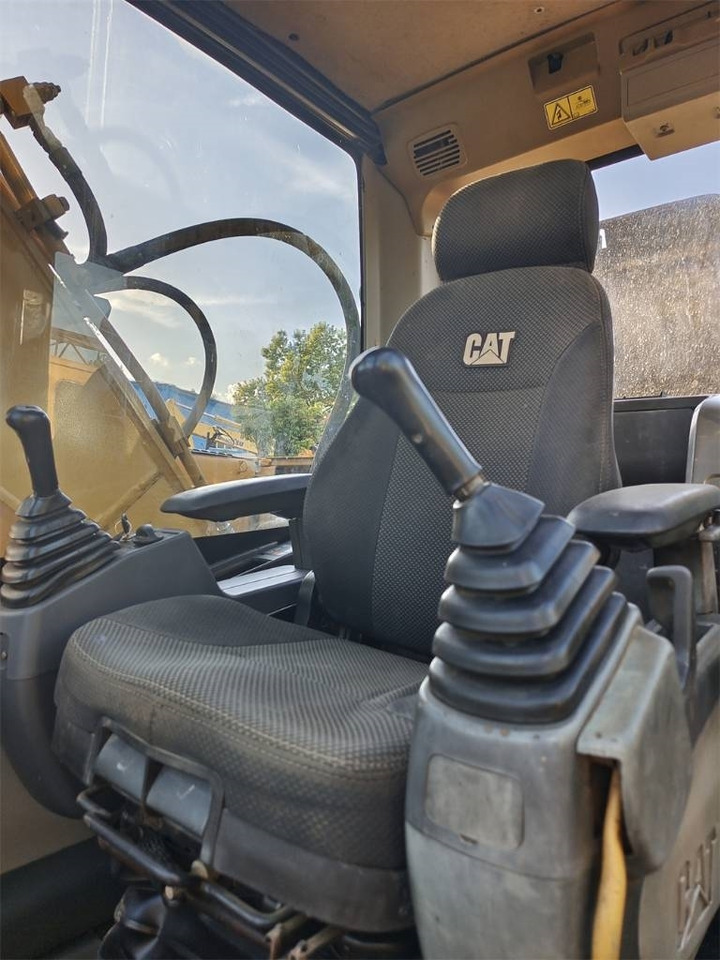 CAT 320 D - Гусеничный экскаватор: фото 3 CAT 320 D - Гусеничный экскаватор: фото 3