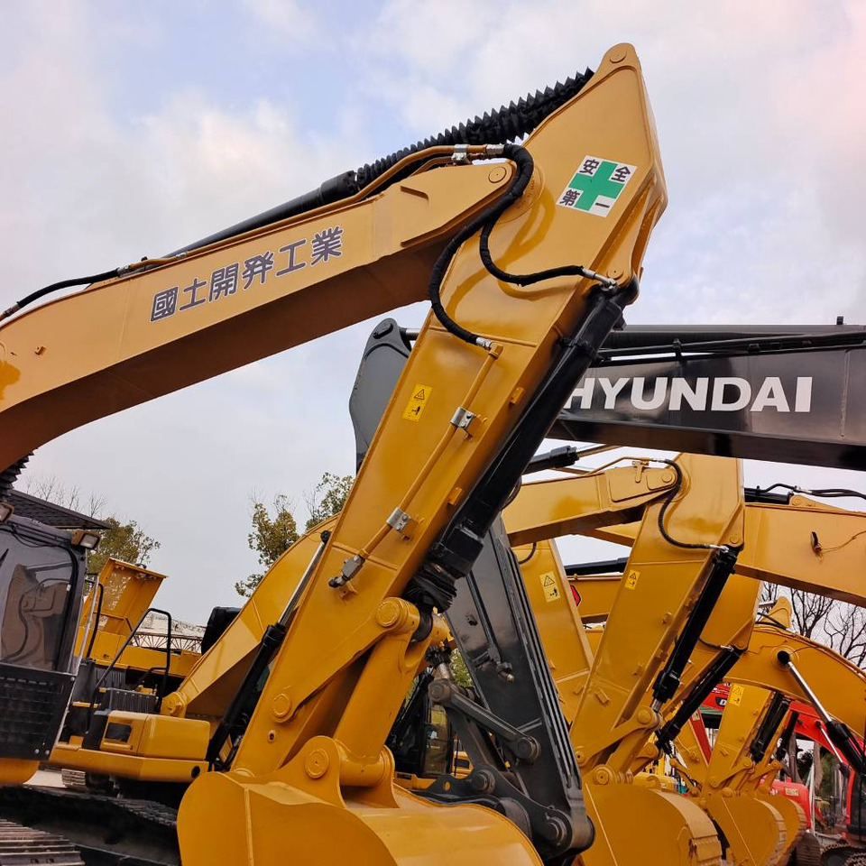 Гусеничный экскаватор CAT 320 D: фото 12