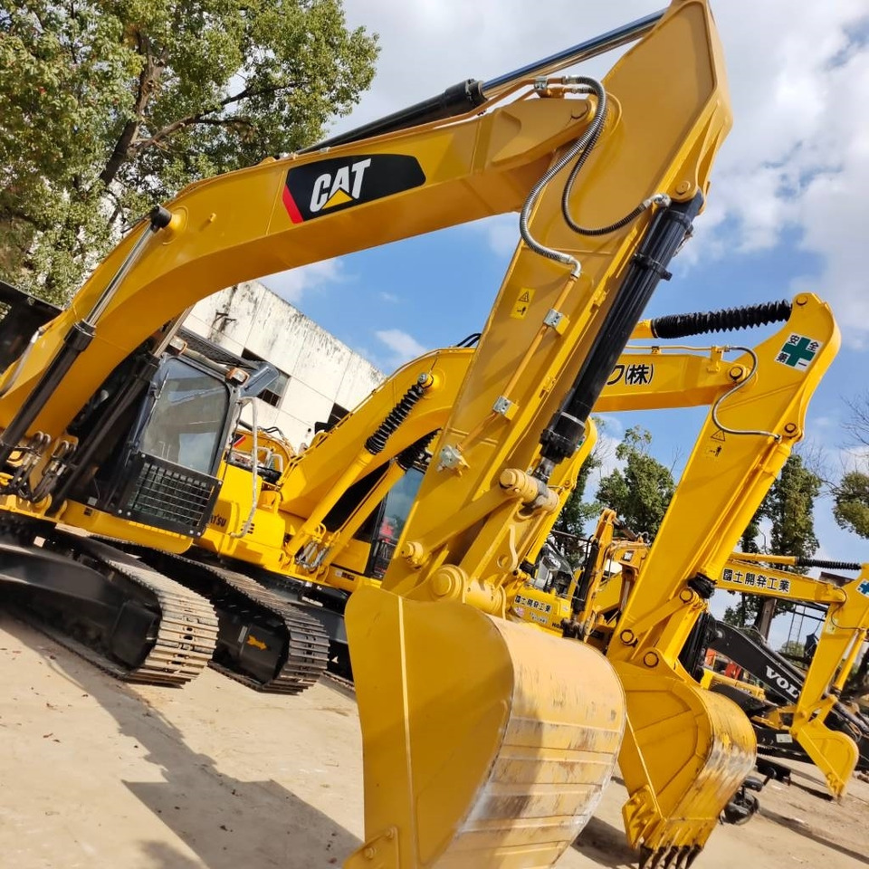 CAT 320 D2 - Гусеничный экскаватор: фото 2 CAT 320 D2 - Гусеничный экскаватор: фото 2