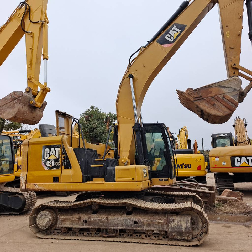 CAT 320GC - Гусеничный экскаватор: фото 1 CAT 320GC - Гусеничный экскаватор: фото 1