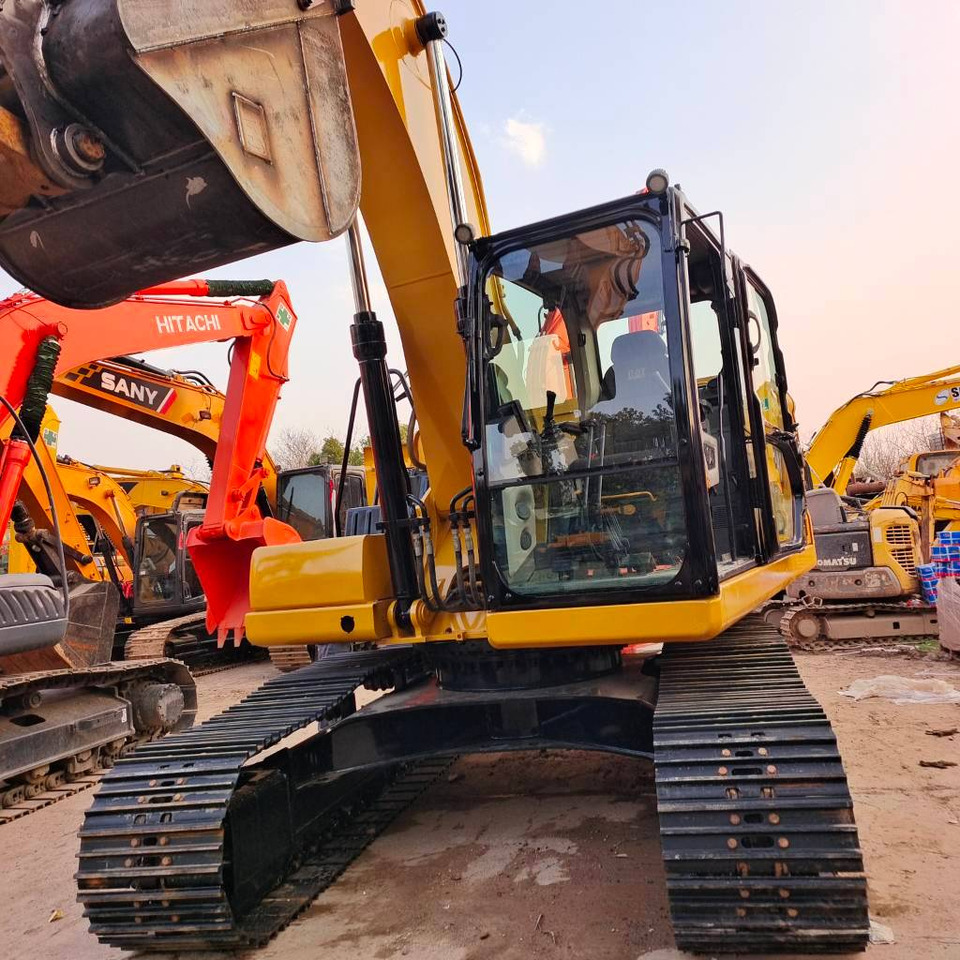 CAT 320GC - Гусеничный экскаватор: фото 3 CAT 320GC - Гусеничный экскаватор: фото 3