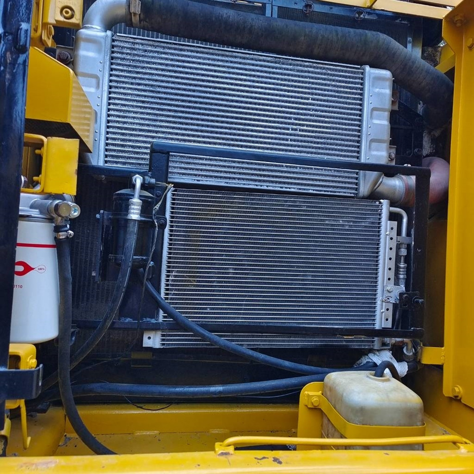 CAT 323 - Гусеничный экскаватор: фото 5 CAT 323 - Гусеничный экскаватор: фото 5