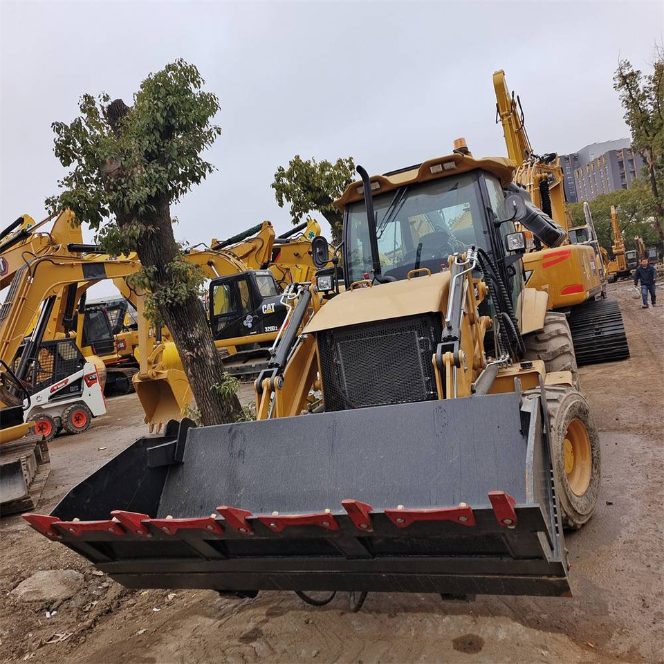 CAT 420 F - Экскаватор-погрузчик: фото 1 CAT 420 F - Экскаватор-погрузчик: фото 1