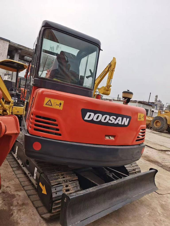 Doosan DH 60-7 - Мини-экскаватор: фото 3 Doosan DH 60-7 - Мини-экскаватор: фото 3