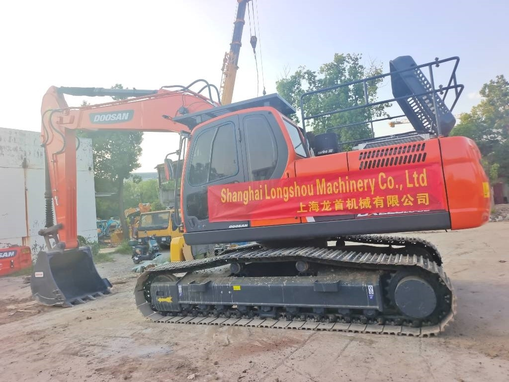 Гусеничный экскаватор Doosan DX 225 LC: фото 19 Гусеничный экскаватор Doosan DX 225 LC: фото 19