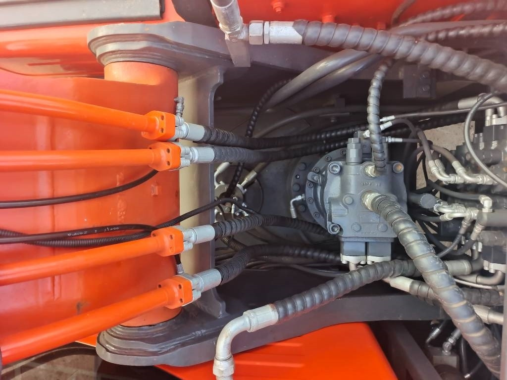 Гусеничный экскаватор Doosan DX 225 LC: фото 40 Гусеничный экскаватор Doosan DX 225 LC: фото 40