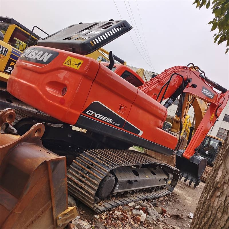 Doosan DX 225 LC - Гусеничный экскаватор: фото 1 Doosan DX 225 LC - Гусеничный экскаватор: фото 1