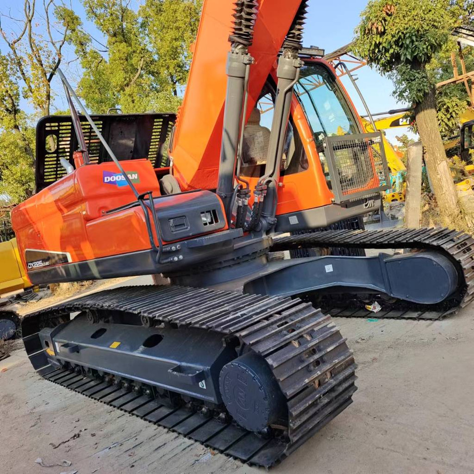 Doosan DX 225 LC - Гусеничный экскаватор: фото 4 Doosan DX 225 LC - Гусеничный экскаватор: фото 4