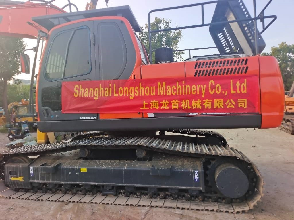 Гусеничный экскаватор Doosan DX 225 LC: фото 24 Гусеничный экскаватор Doosan DX 225 LC: фото 24