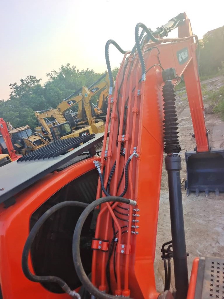 Гусеничный экскаватор Doosan DX 225 LC: фото 45 Гусеничный экскаватор Doosan DX 225 LC: фото 45